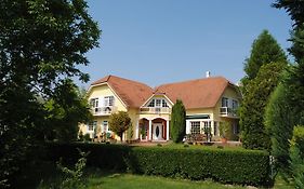 Villa Hedi Panzió